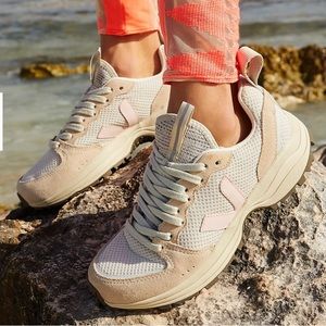Veja Venturi Sneakers